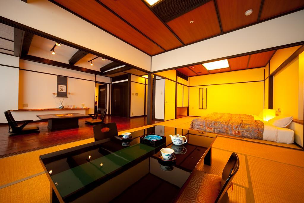 Hotel Sansuikan Бепу Стая снимка
